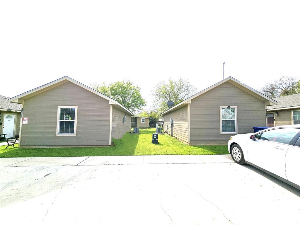 1200 Ave A Property Photo 6