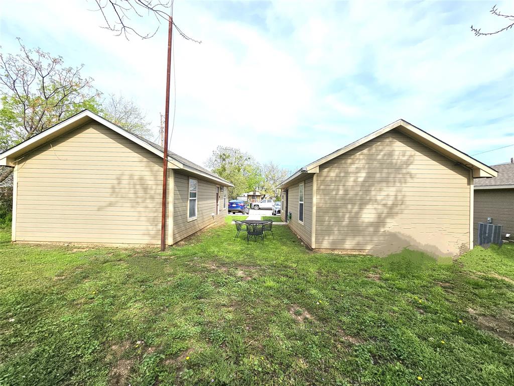 1200 Ave A Property Photo 8