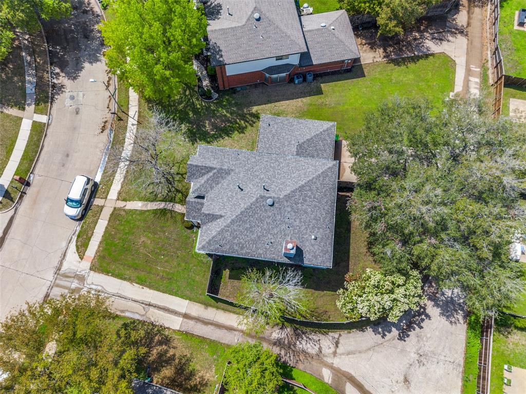3841 Parkmont Drive Property Photo 10