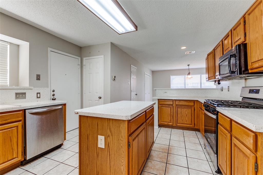 3841 Parkmont Drive Property Photo 25