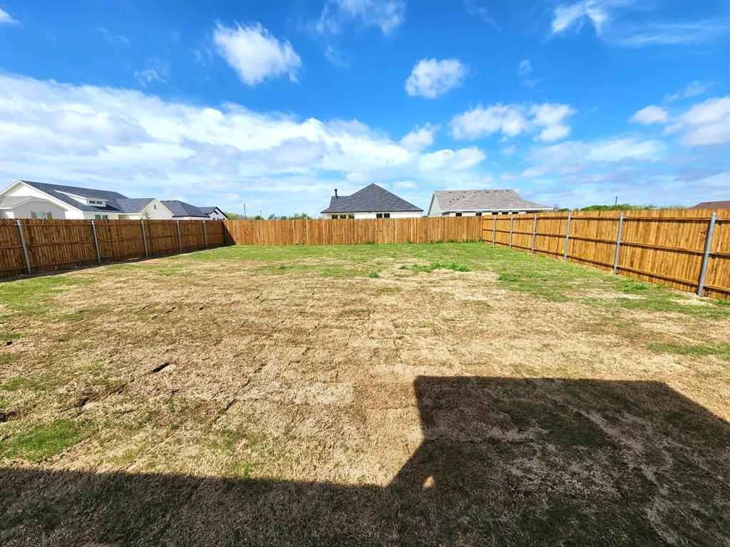 2701 Glasgow Way Property Photo 18