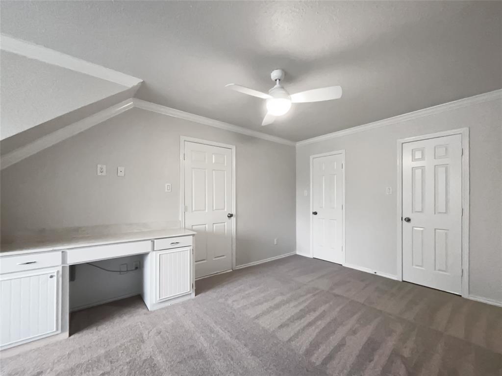 2 Meadowcreek Drive Property Photo 14