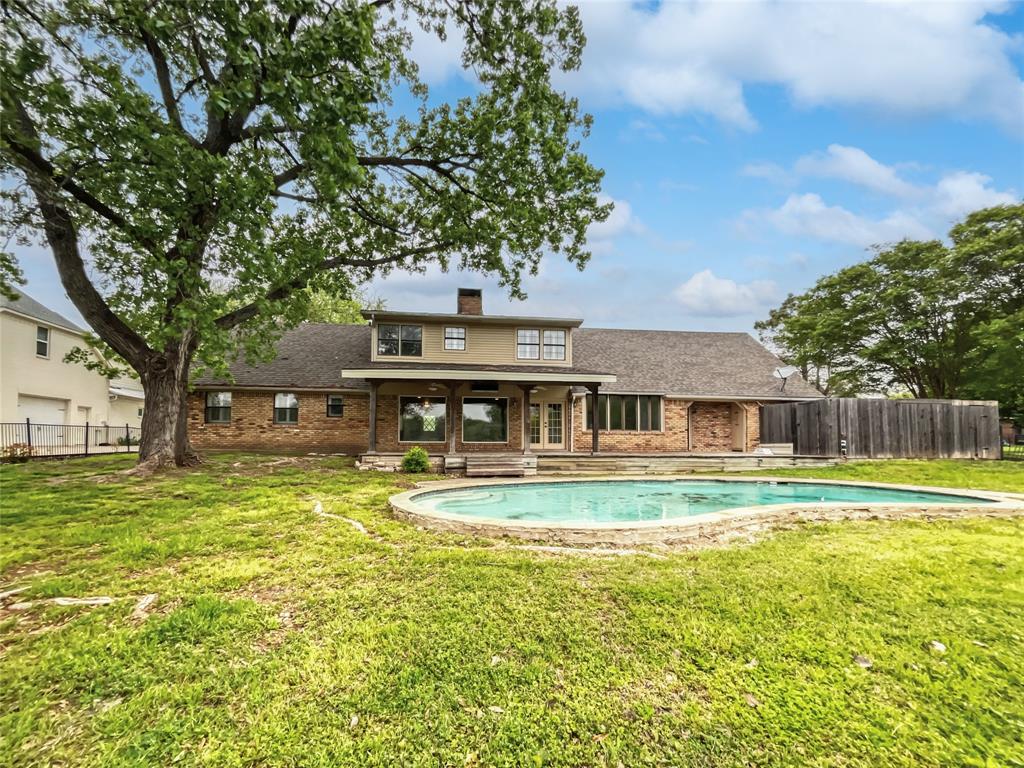 2 Meadowcreek Drive Property Photo 19