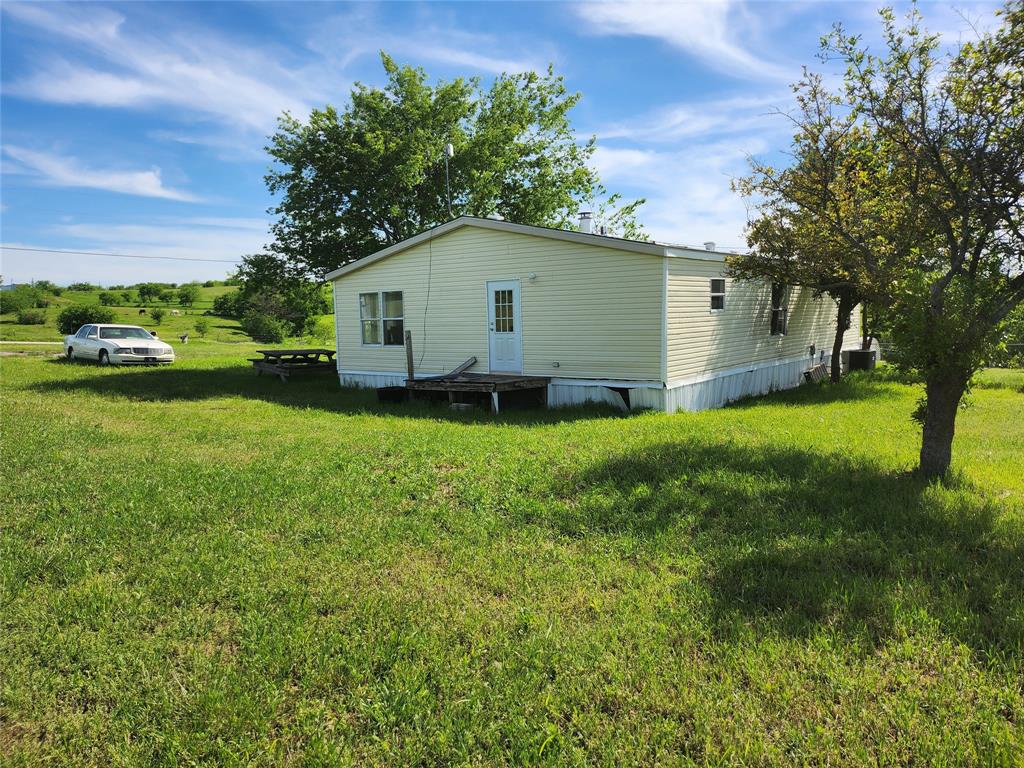 308 Coyote Trail Property Photo 3