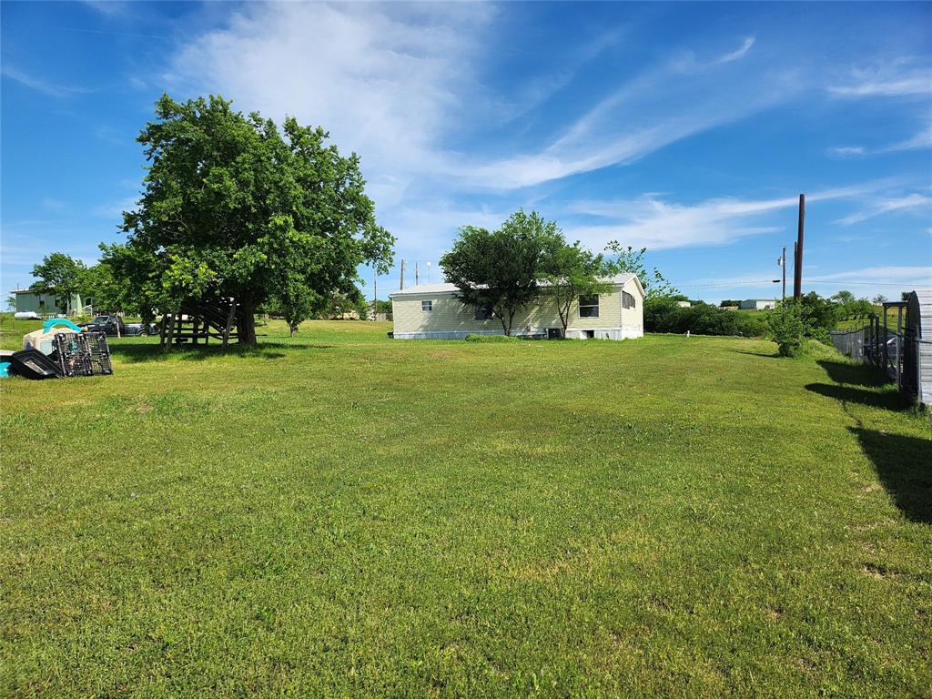 308 Coyote Trail Property Photo 5