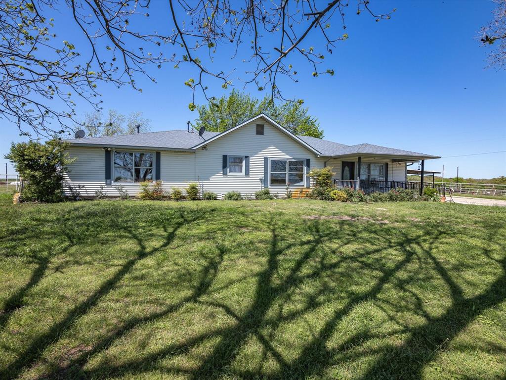 1006 County Road 2475 Property Photo 2