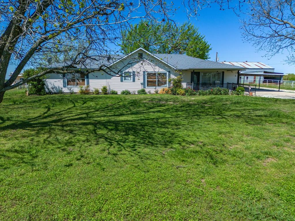 1006 County Road 2475 Property Photo 3