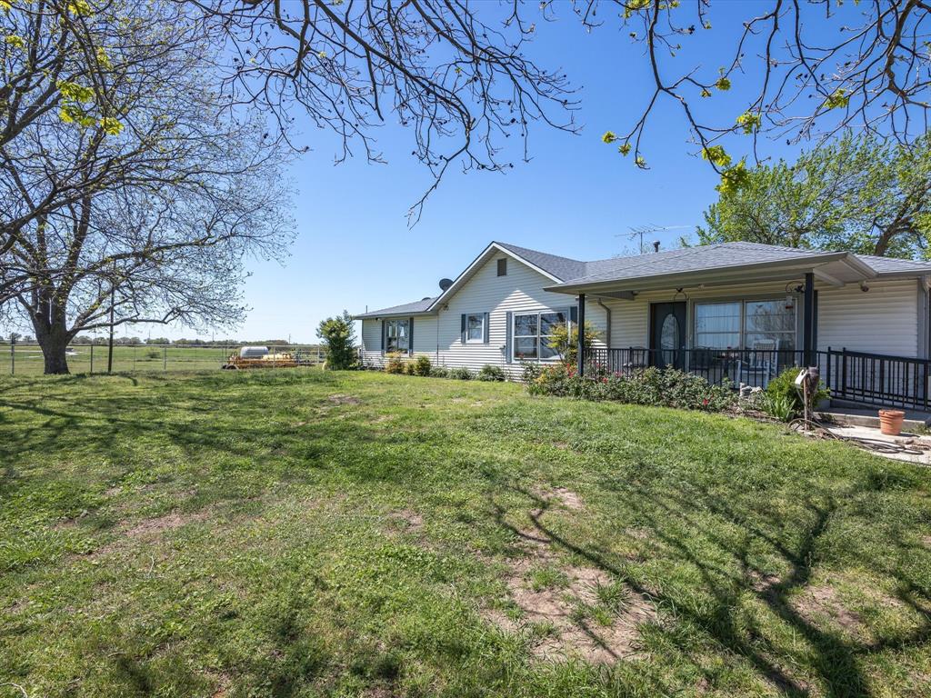 1006 County Road 2475 Property Photo 4