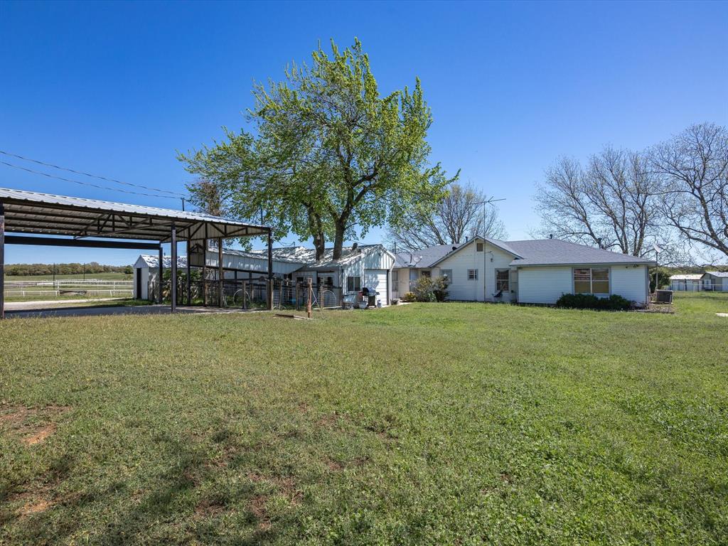 1006 County Road 2475 Property Photo 8