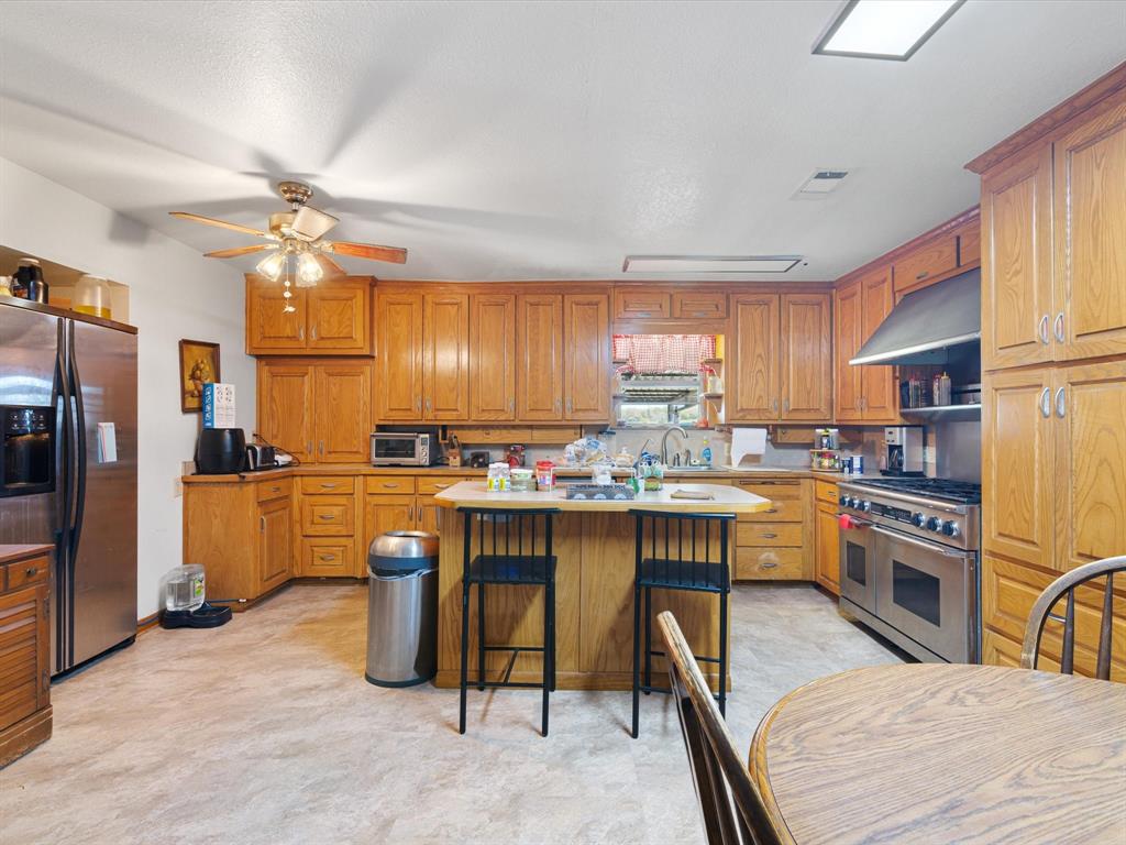 1006 County Road 2475 Property Photo 15
