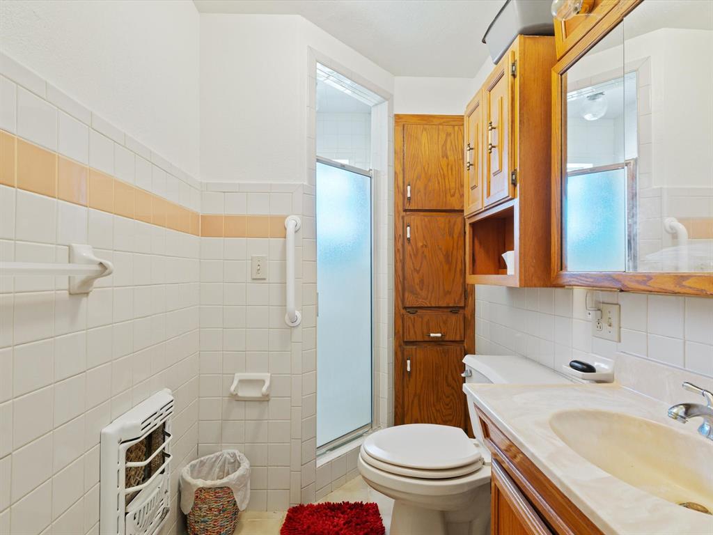 1006 County Road 2475 Property Photo 18