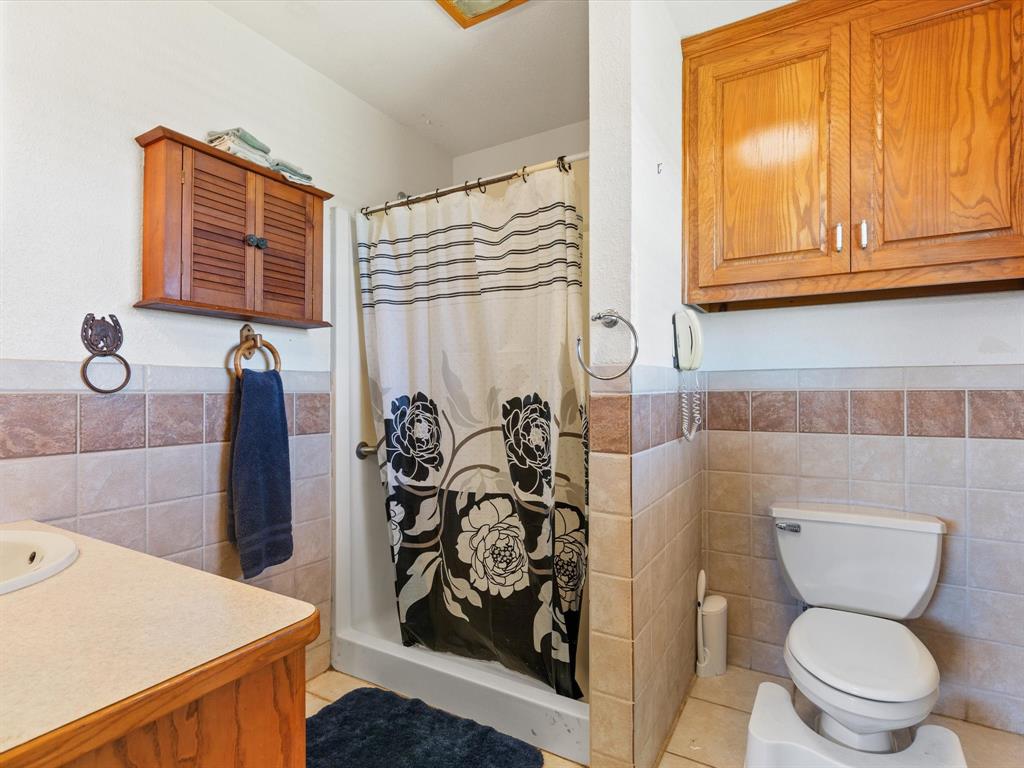 1006 County Road 2475 Property Photo 23