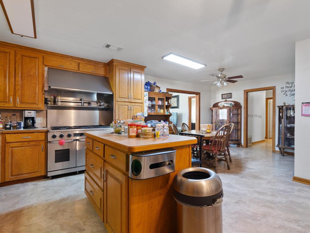 1006 County Road 2475 Property Photo 28