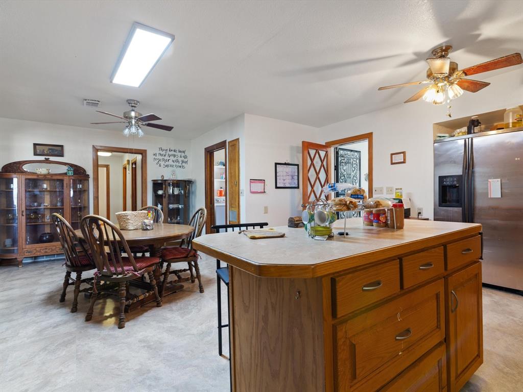 1006 County Road 2475 Property Photo 29