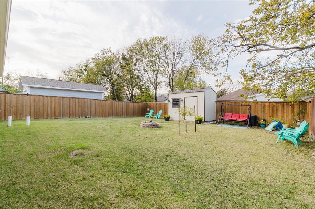404 Avenue Property Photo 21
