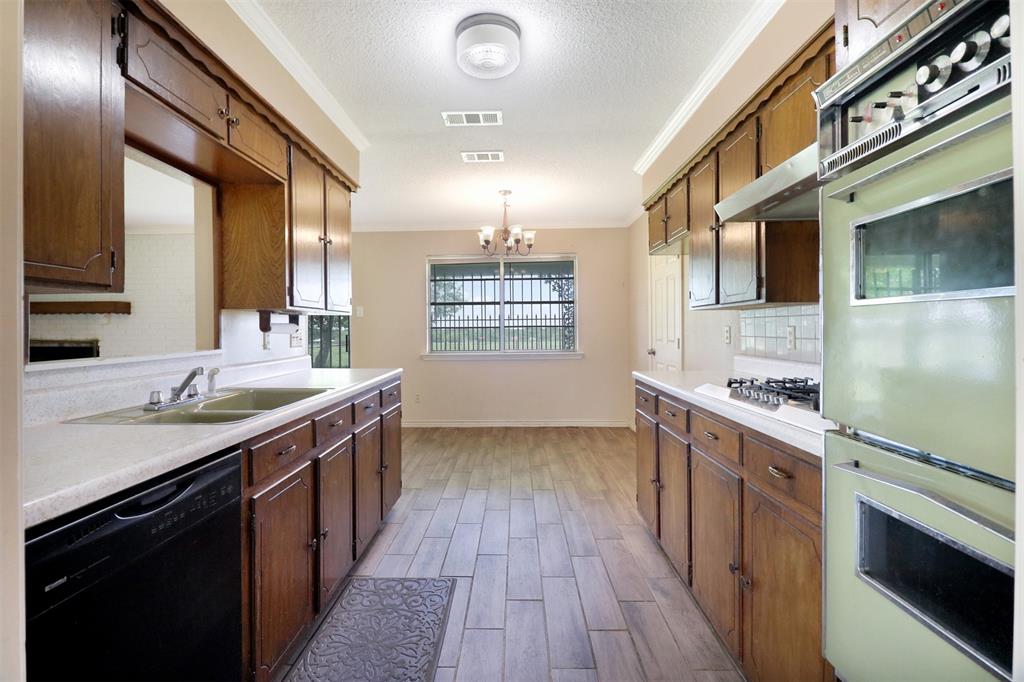 12393 Fm 1392 Property Photo 18