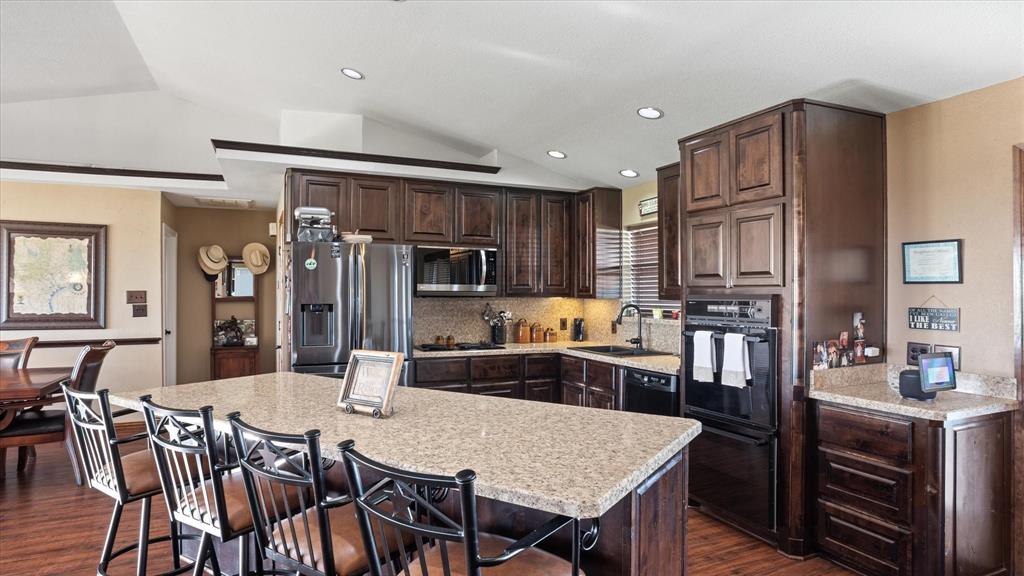 11874 Fm 157 Property Photo 6