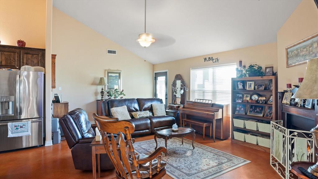 11874 Fm 157 Property Photo 13