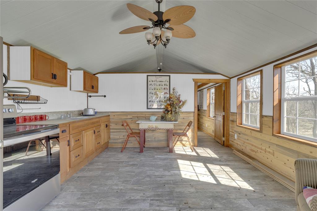 4403 Fm 205 Property Photo 16