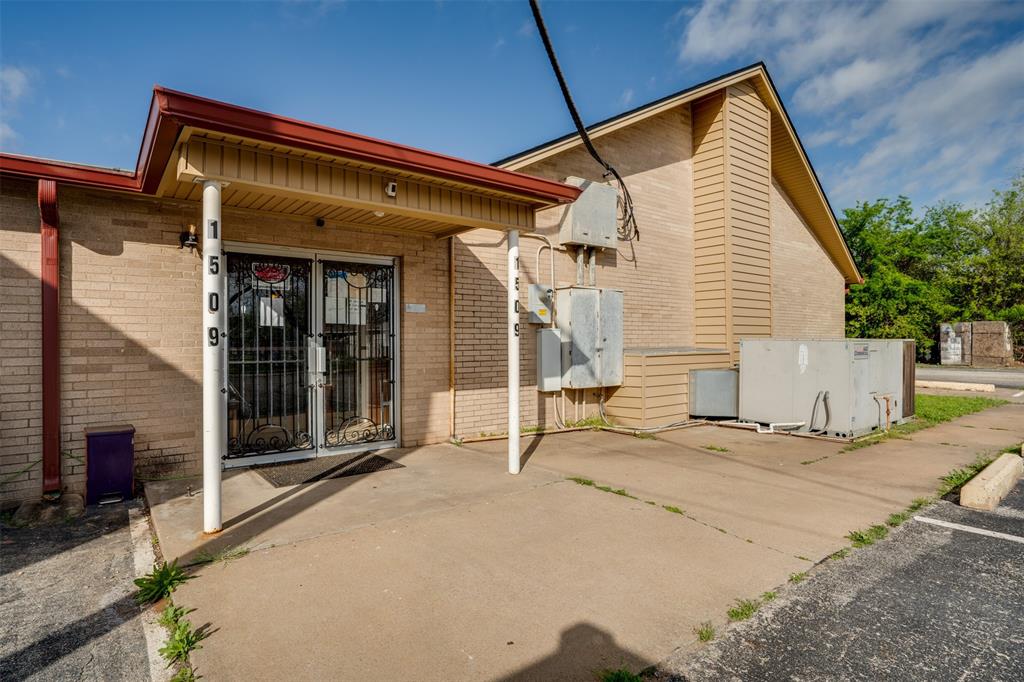 1509 Bluff Street Property Photo 6