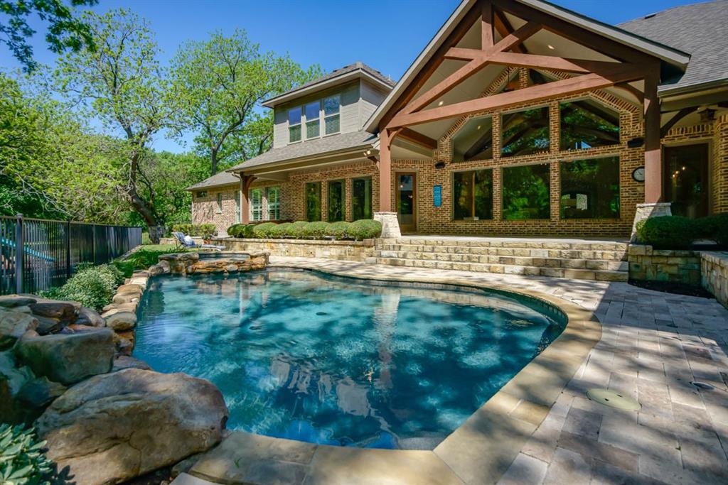1330 Beverly Circle Property Photo 1