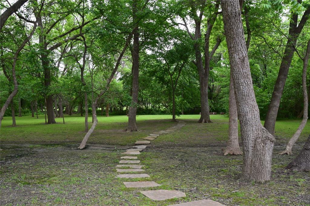 1330 Beverly Circle Property Photo 3
