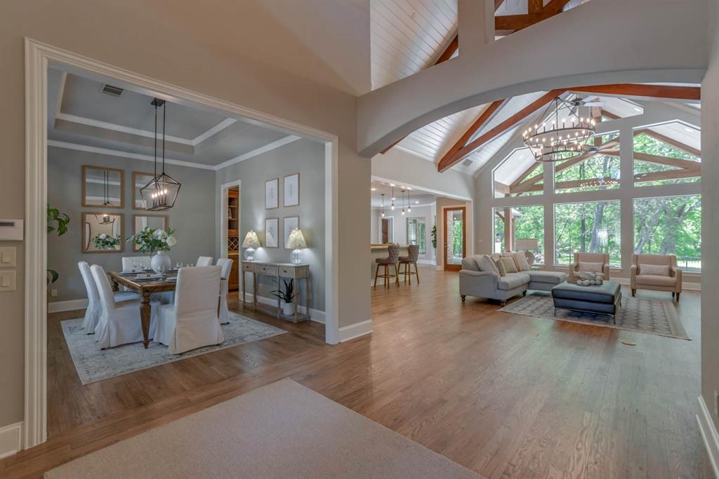 1330 Beverly Circle Property Photo 4