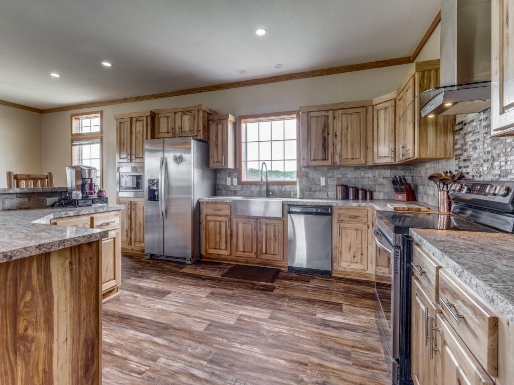 3568 Cr-147 Property Photo 10