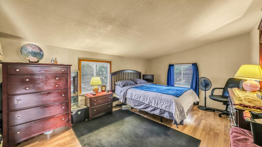 130 Ebner Street Property Photo 11