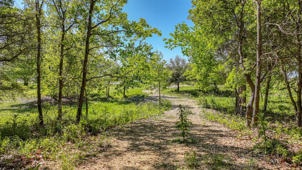 1108 Paradise Parkway Property Photo 2