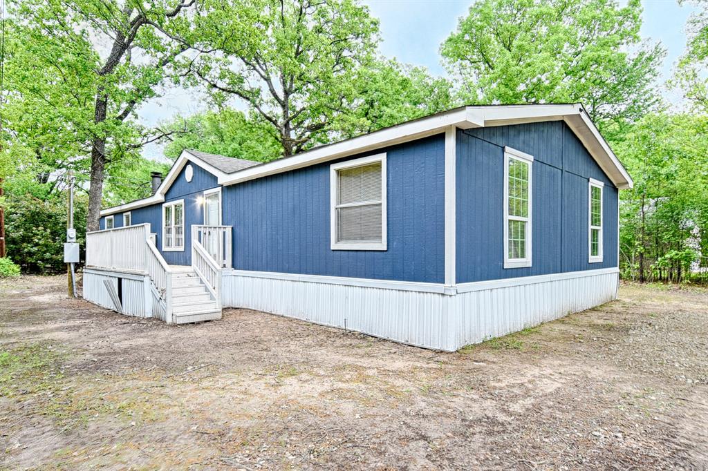 138 Cherokee Shores Drive Property Photo 2