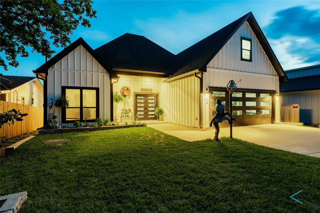109 Autumn Wood Trail Property Photo 2