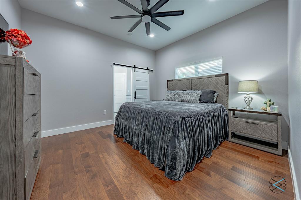 109 Autumn Wood Trail Property Photo 14