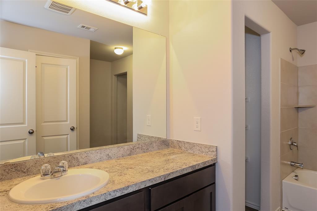 5544 Willamette Drive Property Photo 12