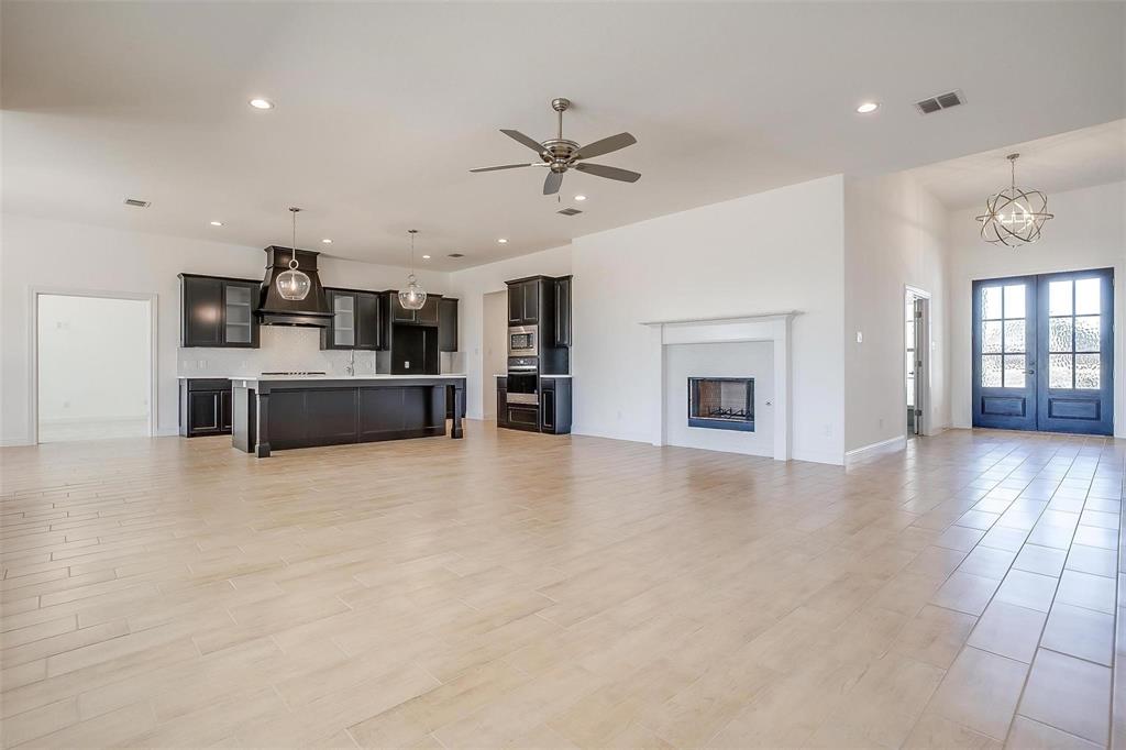 1000 Fan Palm Place Property Photo 14