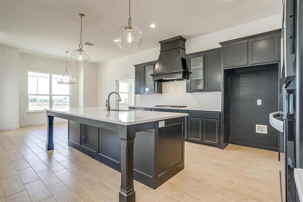 1000 Fan Palm Place Property Photo 17
