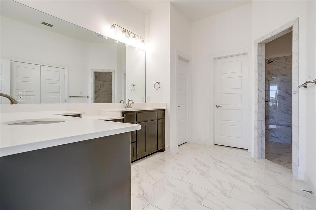 1000 Fan Palm Place Property Photo 25