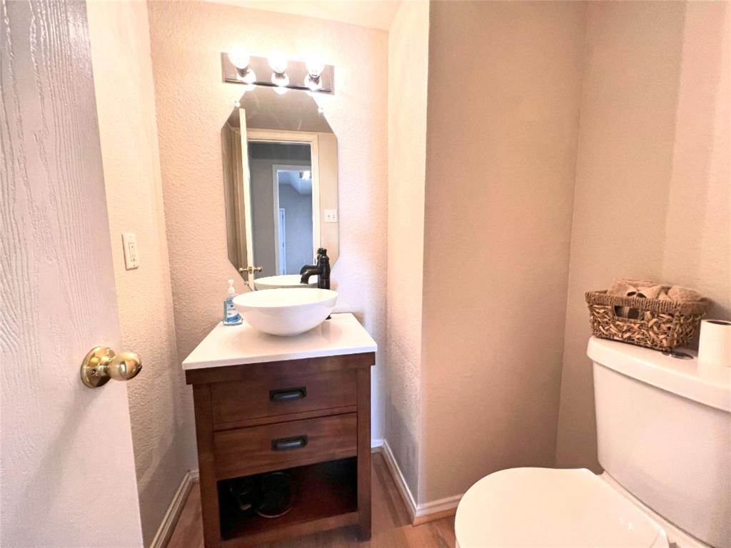908 Rustic Drive Property Photo 11