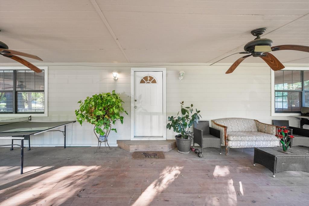 325 Driftwood Avenue Property Photo 2