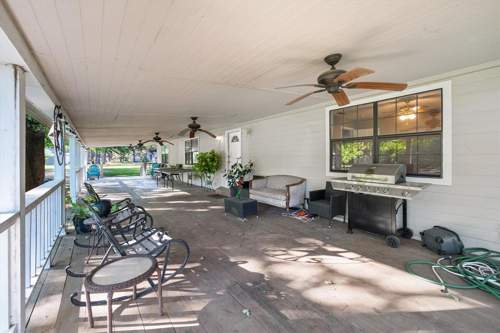 325 Driftwood Avenue Property Photo 3