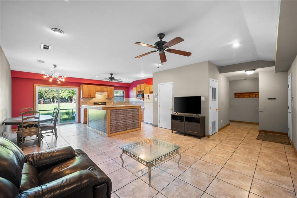 325 Driftwood Avenue Property Photo 4