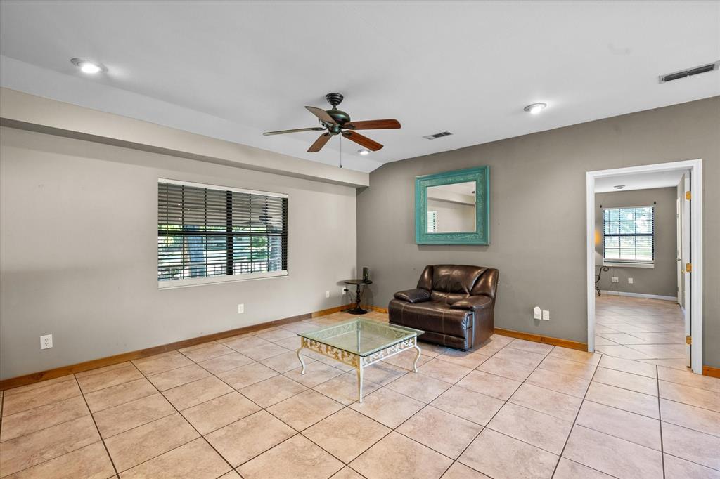 325 Driftwood Avenue Property Photo 7
