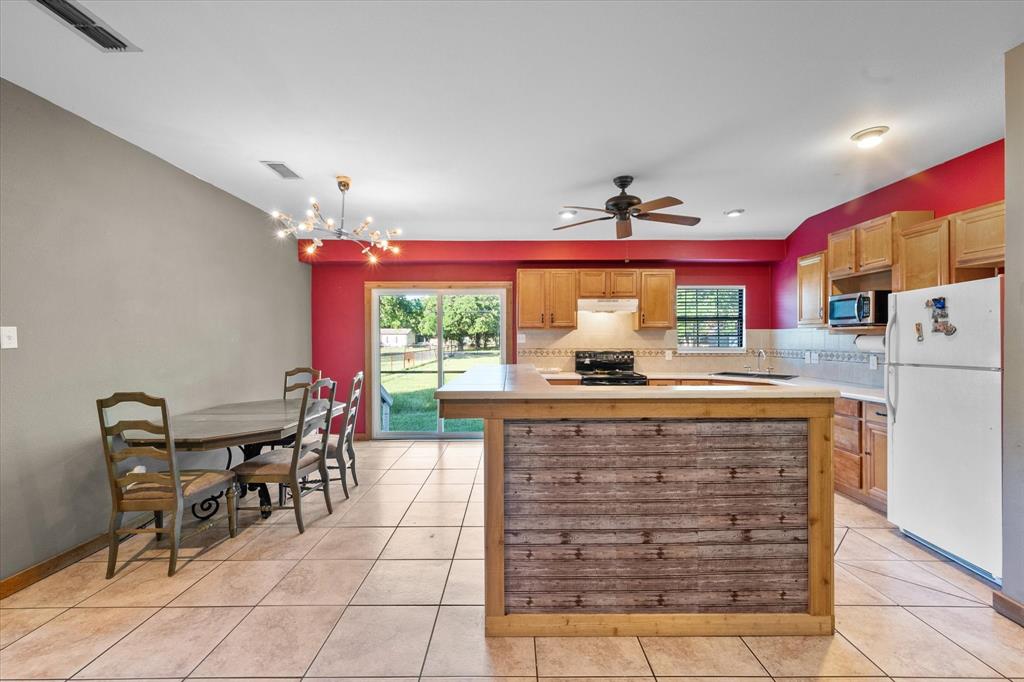 325 Driftwood Avenue Property Photo 12
