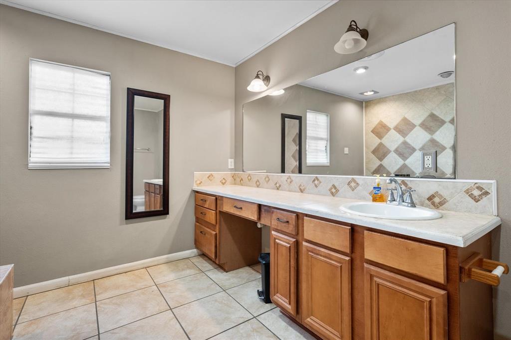 325 Driftwood Avenue Property Photo 17