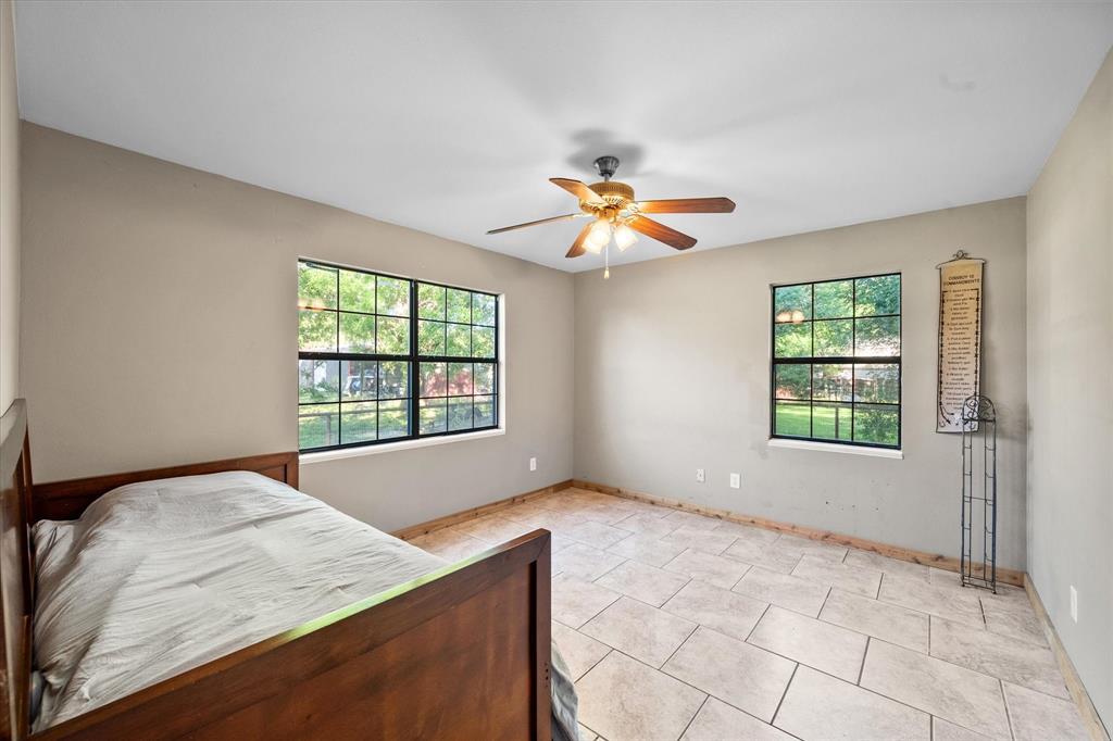325 Driftwood Avenue Property Photo 20