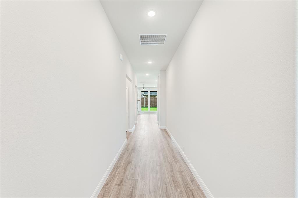 3240 Southampton Drive Property Photo 10