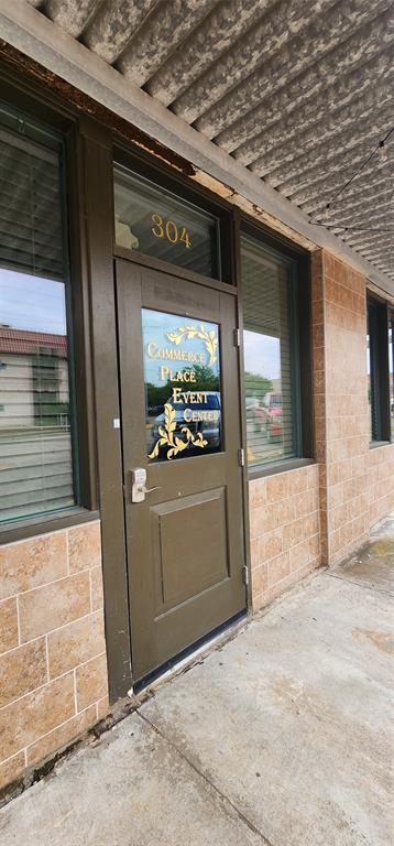 304 E Commerce Street Property Photo 19