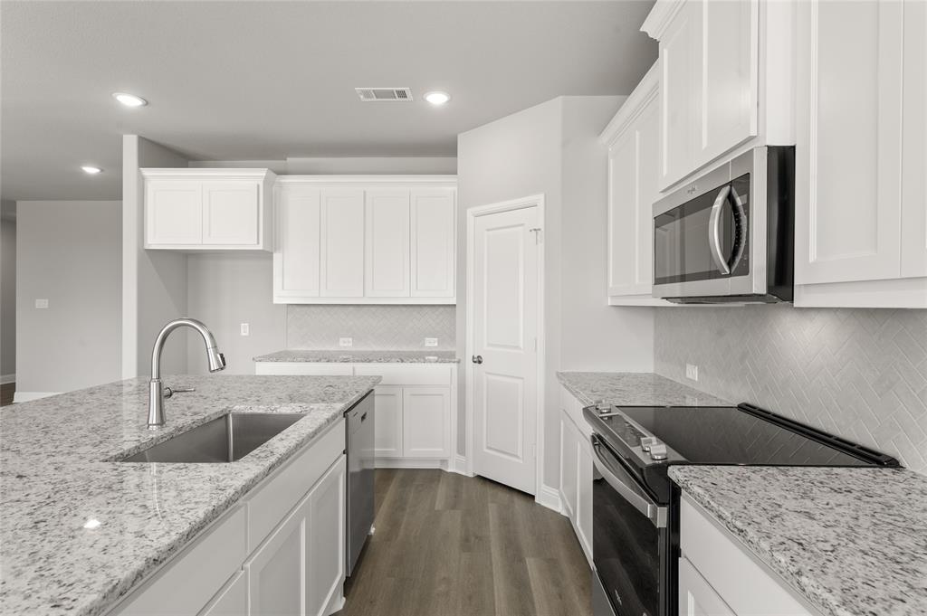 7012 Ranch View Place Property Photo 11