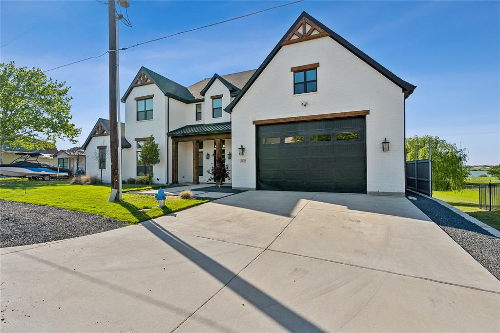 7637 W Shore Drive Property Photo 3