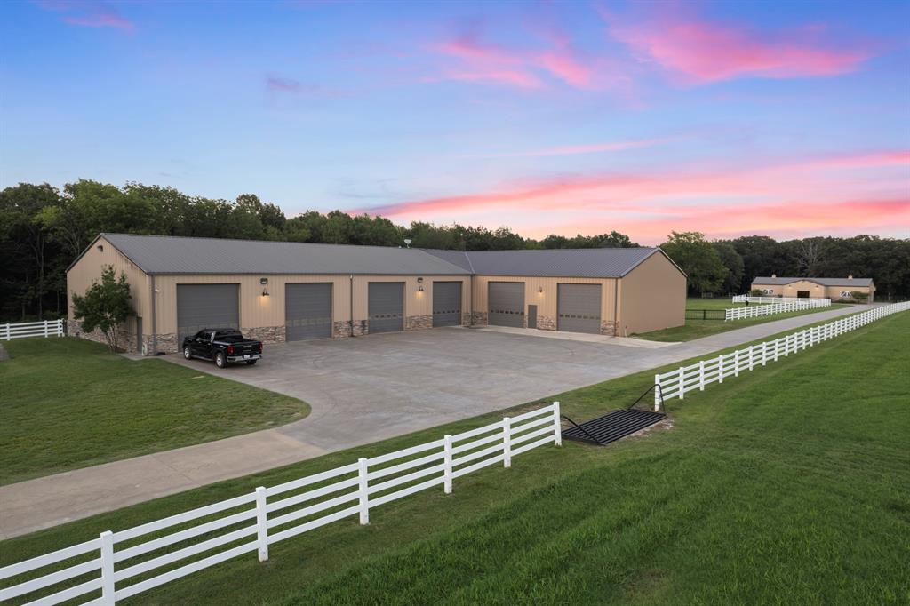 2900 Interstate 30 Property Photo 10